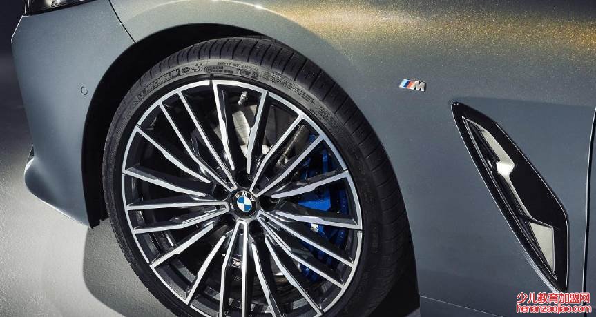 宝马原装轮胎是什么牌子？