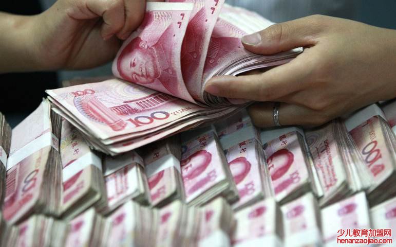 两千万存银行一年利息多少钱？