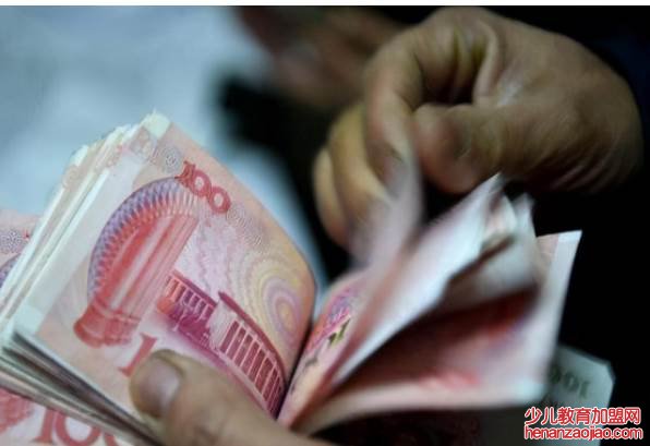 在中国月收入多少才算正常？