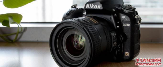 单反拍出来偏黄是为什么?