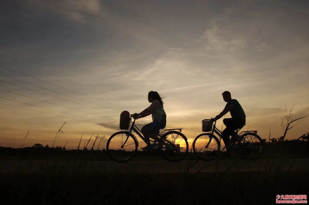 男生不会谈恋爱有哪些表现?