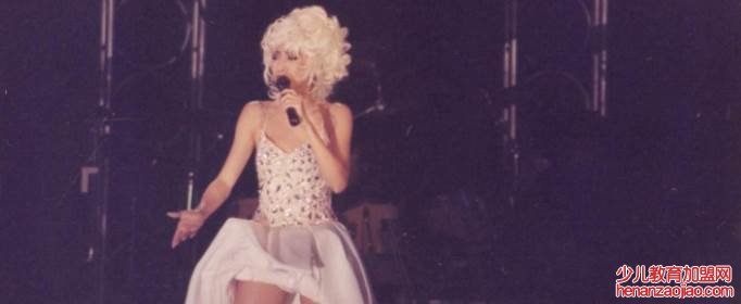 梅艳芳怎么去世的？