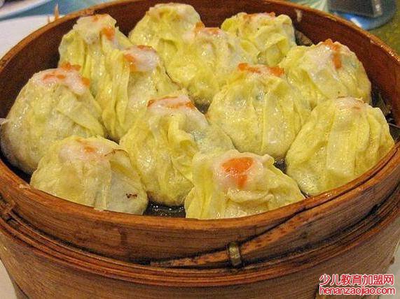去南京必吃的十道菜是什么？