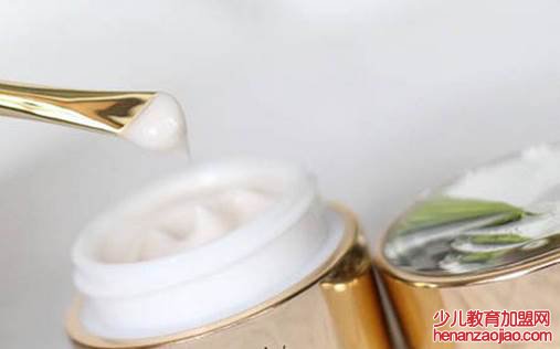 眼霜哪个牌子的效果好?