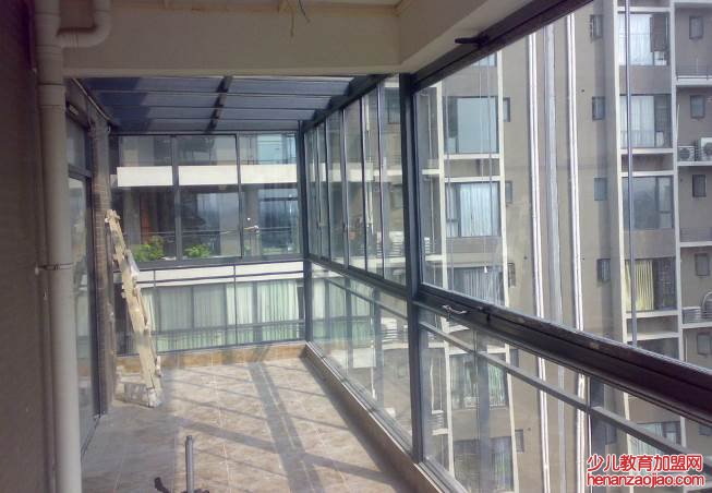 封阳台的最佳方案是什么？