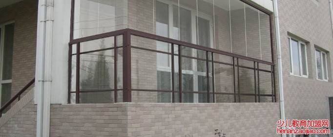 封阳台的最佳方案是什么？