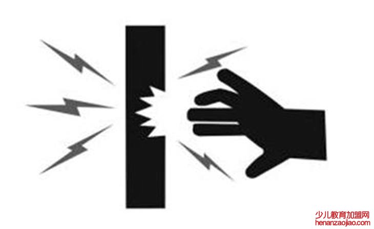 静电电压最高可达多少伏？