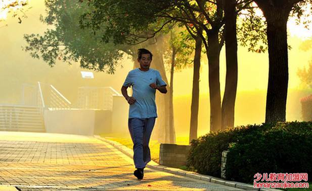 每天几点跑步最好？