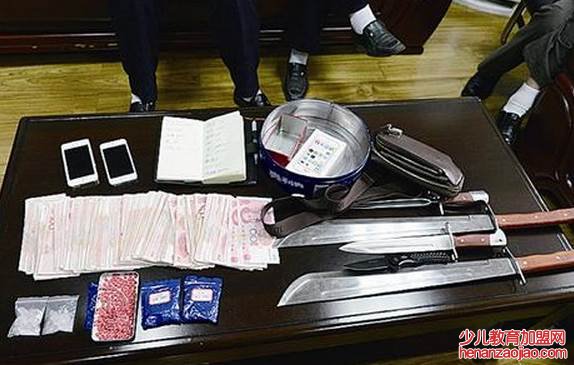 毒枭大猩猩贩毒是哪一种毒?