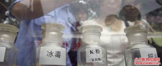 毒枭大猩猩贩毒是哪一种毒?