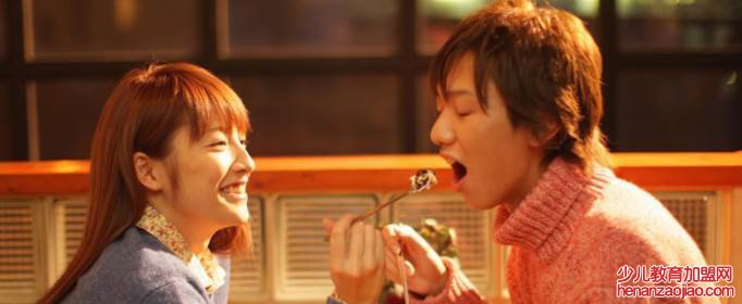 异性很暧昧的表现有哪些？