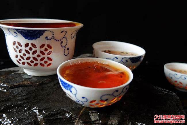 红茶泡的第一遍水要倒吗?