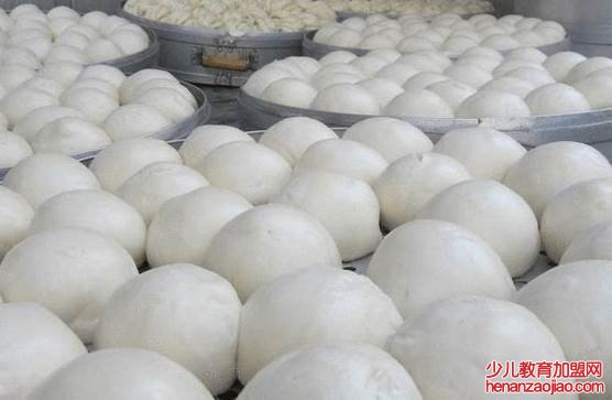 为什么外面卖的馒头很软？