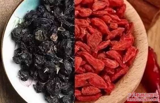 黑枸杞和红枸杞有什么区别?哪个好?
