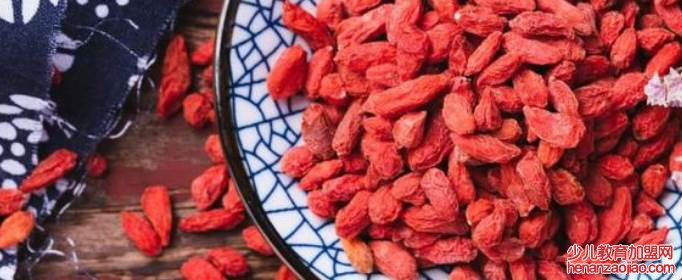 黑枸杞和红枸杞有什么区别?哪个好?
