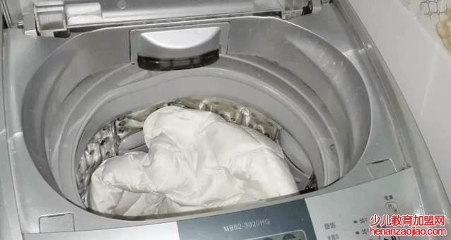 羽绒服甩干不爆炸技巧是什么？