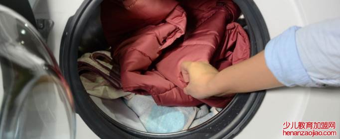 羽绒服甩干不爆炸技巧是什么？