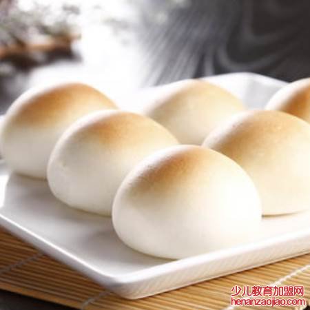 满族平时和节日的主要食品是什么？