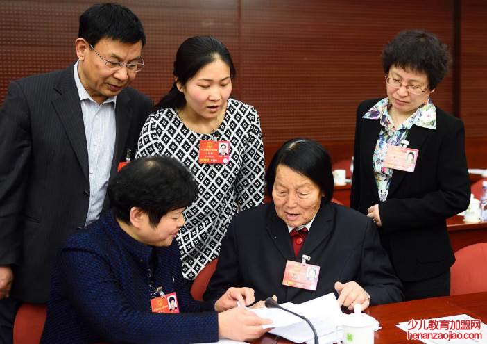 申纪兰有什么贡献？