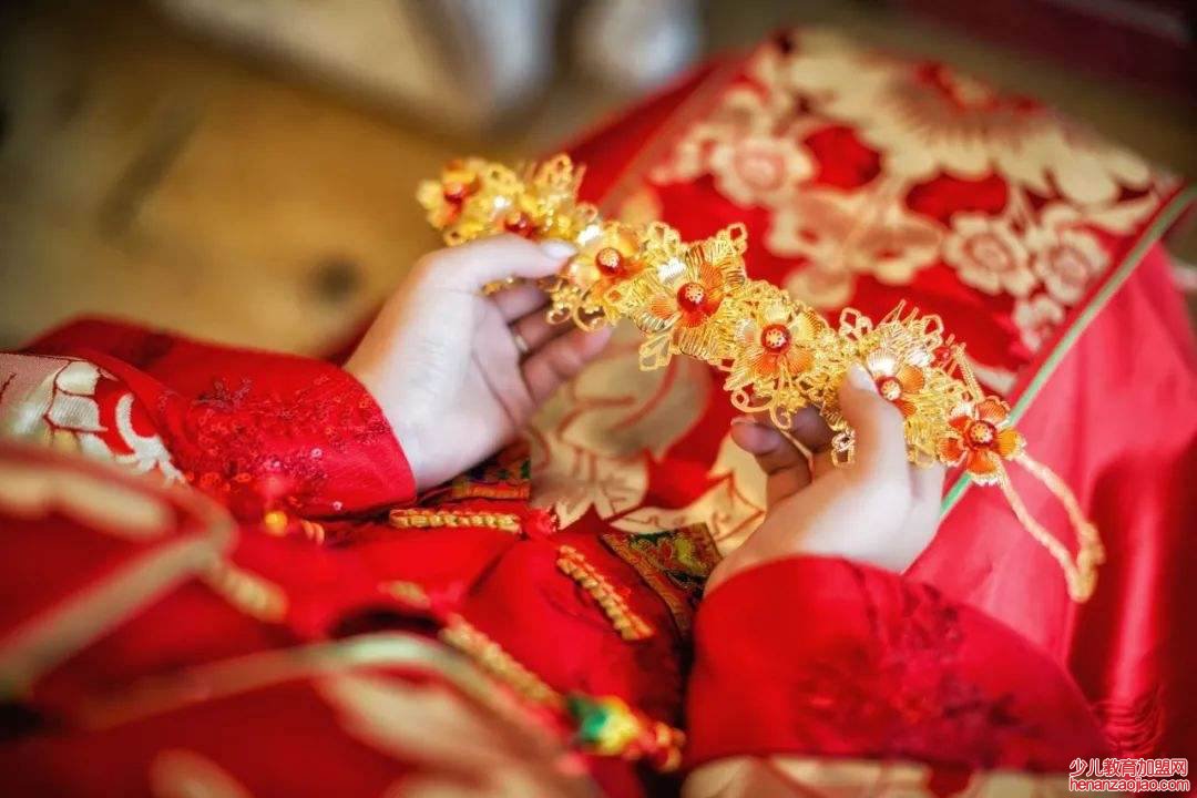 为什么订婚结婚不隔年?