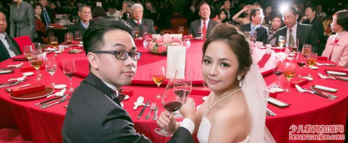 为什么订婚结婚不隔年?