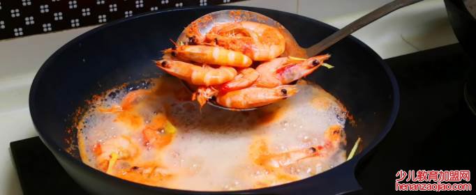 煮虾用热水还是冷水?