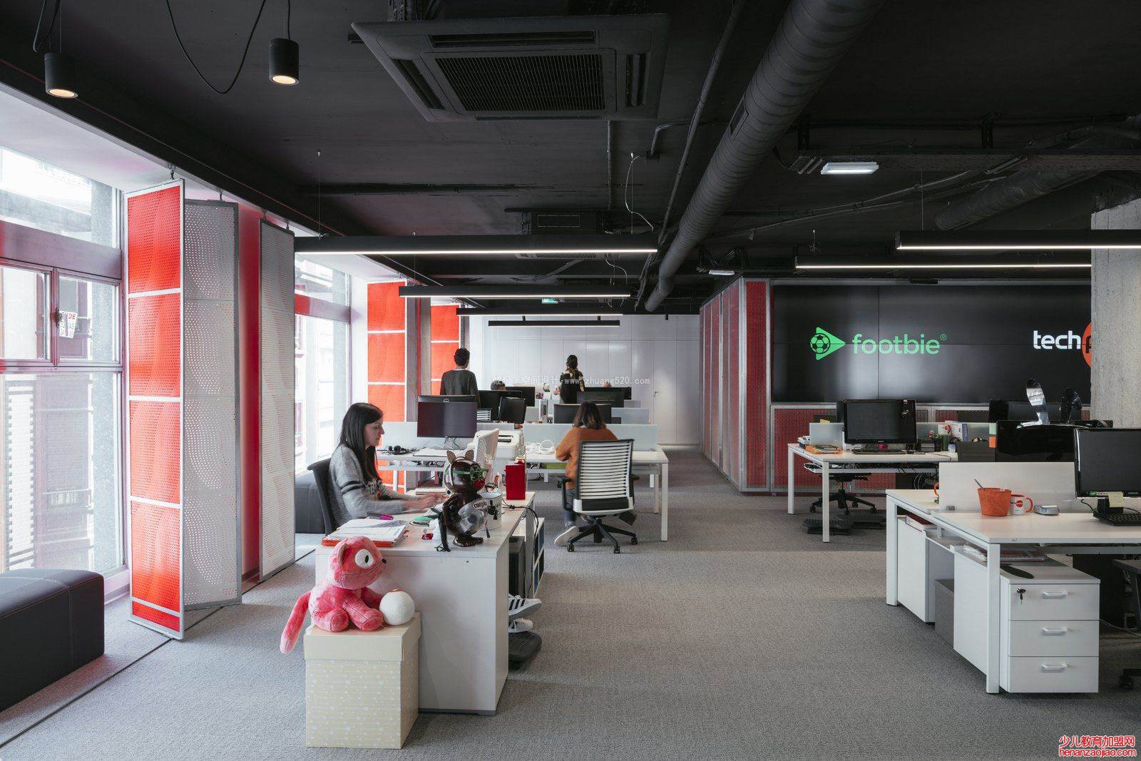 注册资金100万实缴多少？