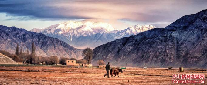 新疆时间和北京时间相差几个小时?