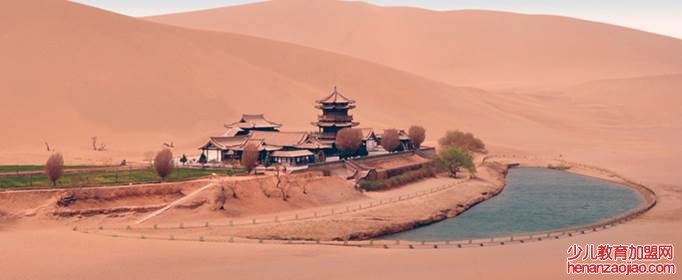 敦煌旅游景点在哪个省哪个市?