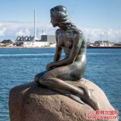 “海的女儿”是哪个城市的城徽？