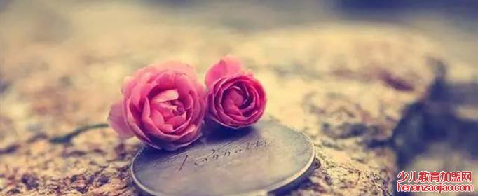 喜欢一个人的话语经典短句子有哪些?