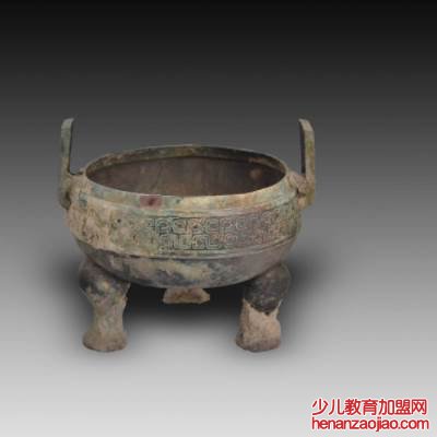 人声鼎沸的鼎是什么意思？