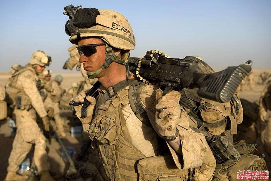 美国为什么打阿富汗？