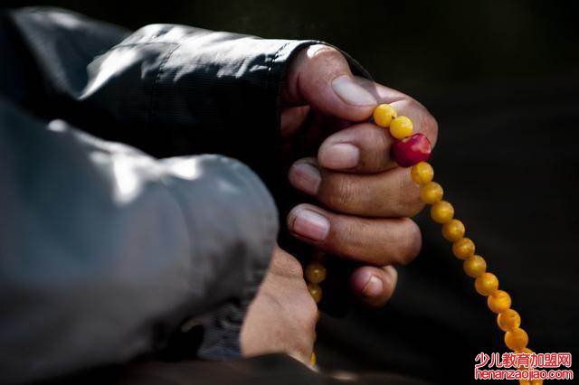 为什么念经的时候要数佛珠？
