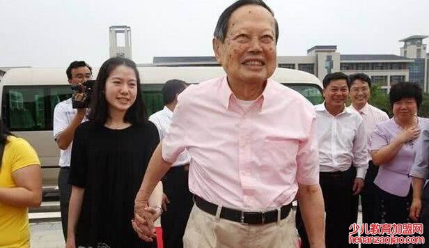 杨振宁为什么娶翁帆？