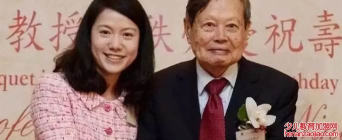 杨振宁为什么娶翁帆？