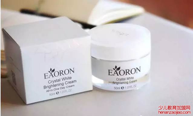 素颜霜的正确使用方法是什么？