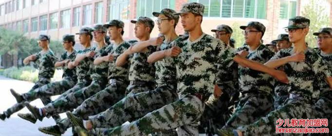 向后转是从左边还是右边？