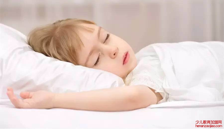 枕头高点好还是低点好？