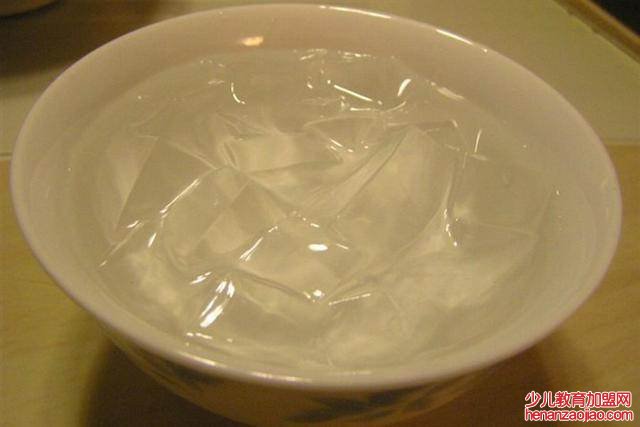 淀粉可以代替白凉粉做果冻吗?