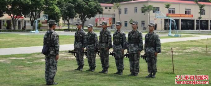 立正的动作要领有哪些?