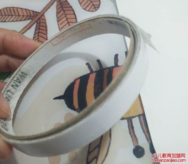 姓名牌制作方法是什么？