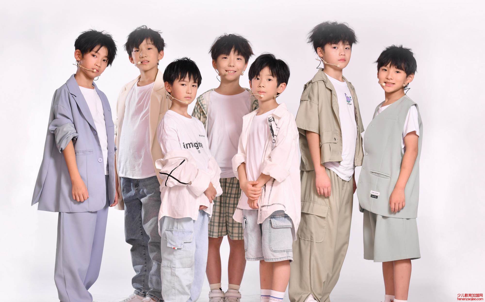 天府少年团是哪个公司的？