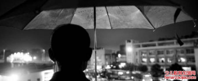 老人去世天下雨象征着什么？