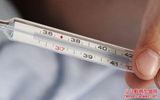 人体正常的体温是多少°C？