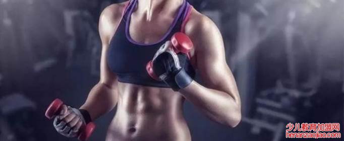 增肌一天摄入多少蛋白？