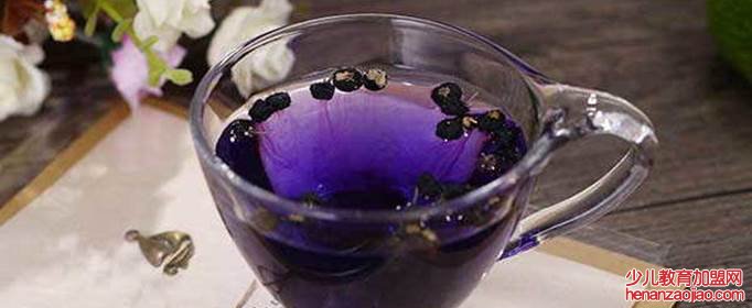 黑枸杞泡水是蓝色的好还是紫色的好?