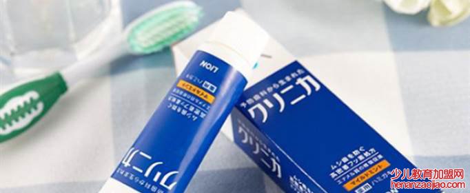 牙膏含氟的好还是不含氟的好？