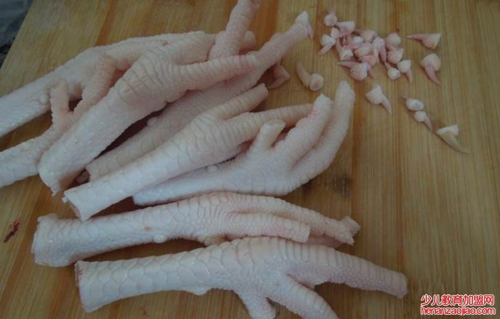 木瓜煲鸡脚怎么做?