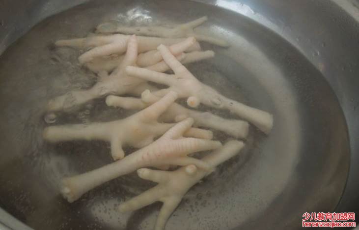 木瓜煲鸡脚怎么做?